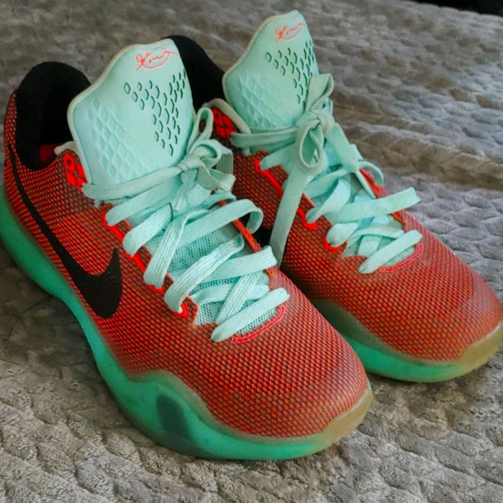 Kobe 10 (easter)